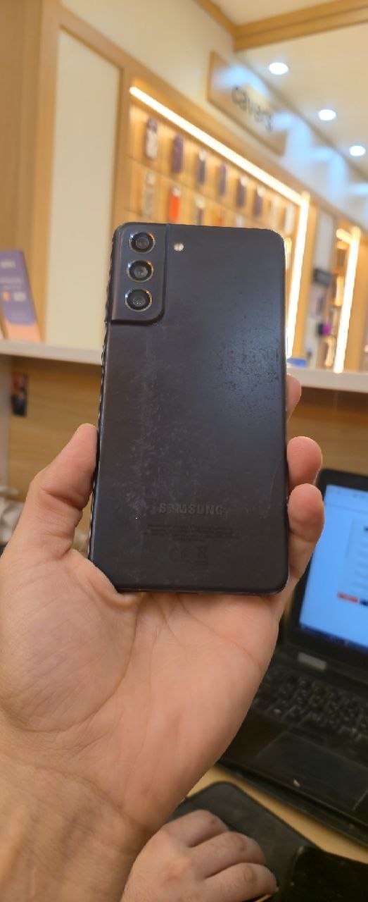 سامسونج Galaxy S21 FE مستعمل - صورة إضافية للظهر