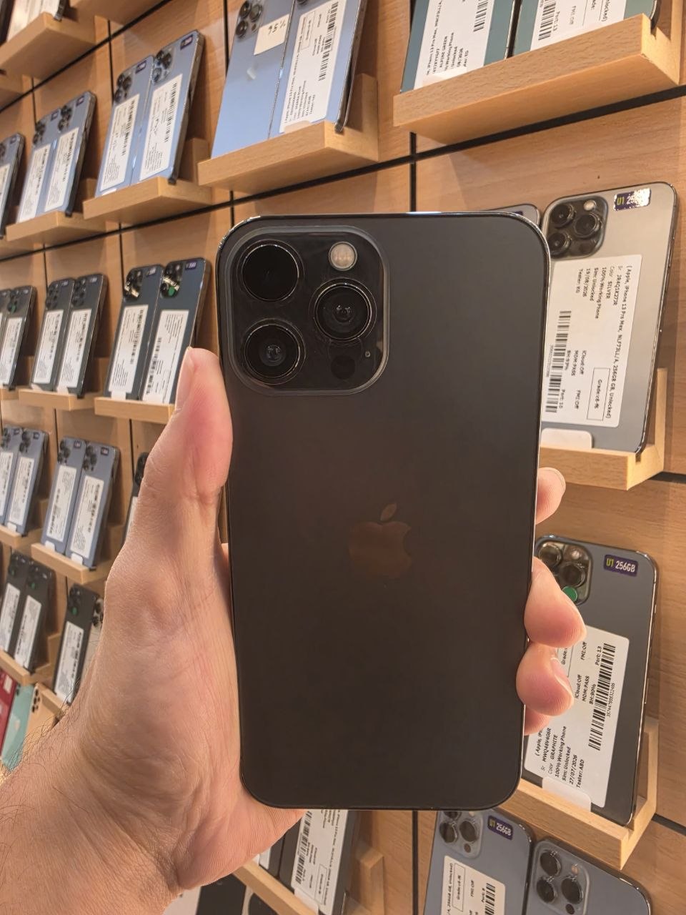آيفون 13 برو ماكس مستعمل 256GB أمريكي LL/A بطارية 87% نظافة 100% | iPhone 13 Pro Max