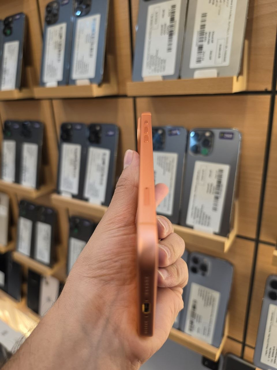 آيفون 17 برو ماكس مستعمل 256GB شرق أوسط AFA – بطارية 98% – نظافة 100% | iPhone 17 Pro Max