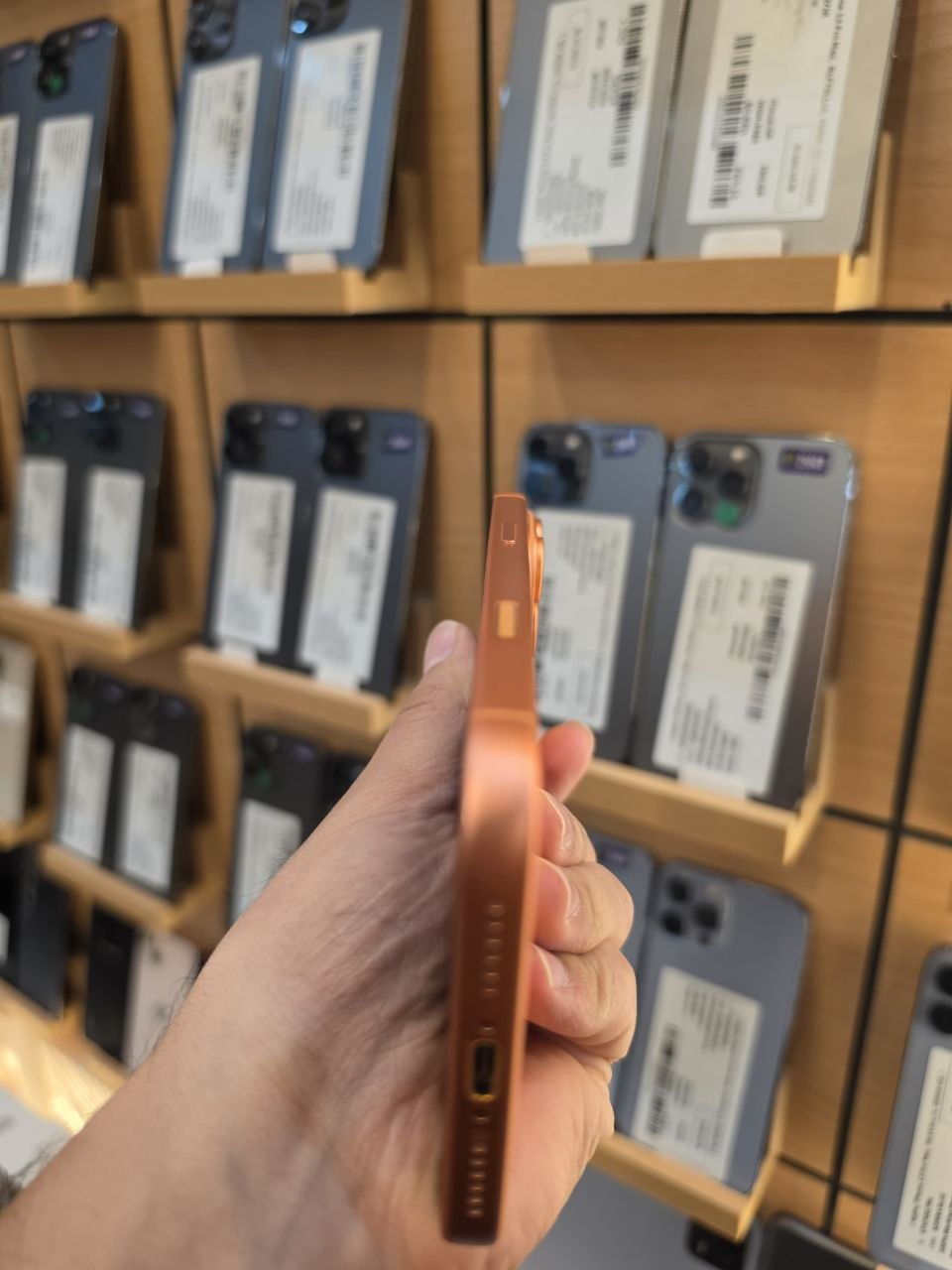 آيفون 17 برو ماكس مستعمل 256GB شرق أوسط AFA – بطارية 98% – نظافة 100% | iPhone 17 Pro Max